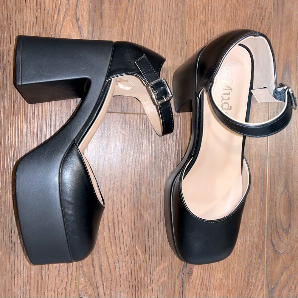 Black platform heels size 8.5